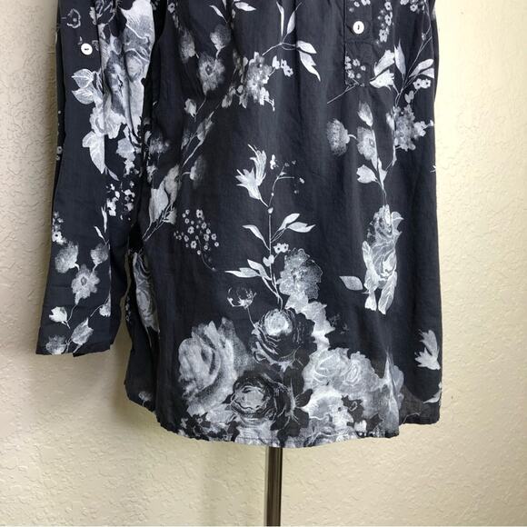 Soft Surroundings blue gray white floral popover top size Small - Picture 4 of 13